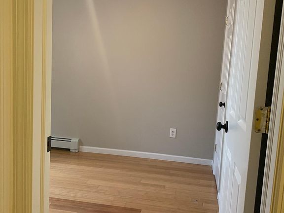 4th image of 4048 Monticello Ave