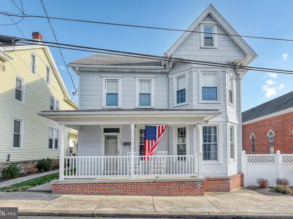 145 East St, Williamstown, PA 17098