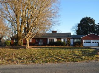 636 Gillespie St, Dobson, NC 27017