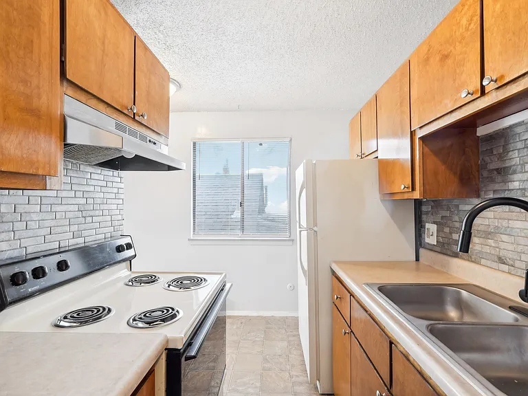 Bonfoy Apartments — Photo 19