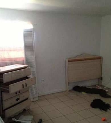 INTERIOR LIVING SPACE