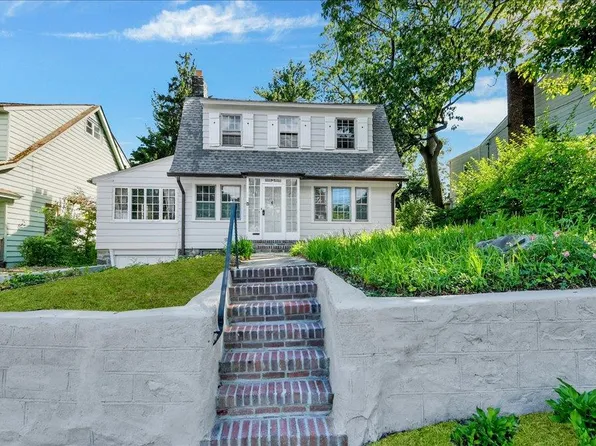310 W 263rd Street, Bronx, NY 10471