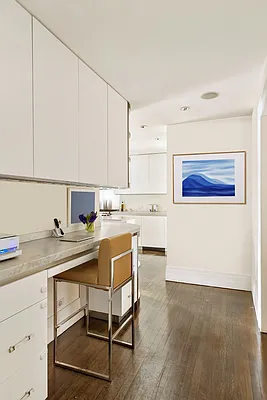 Sold by Sotheby's International Realty | media 6