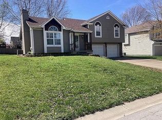 2137 SE 6th Ter, Lees Summit, MO 64063