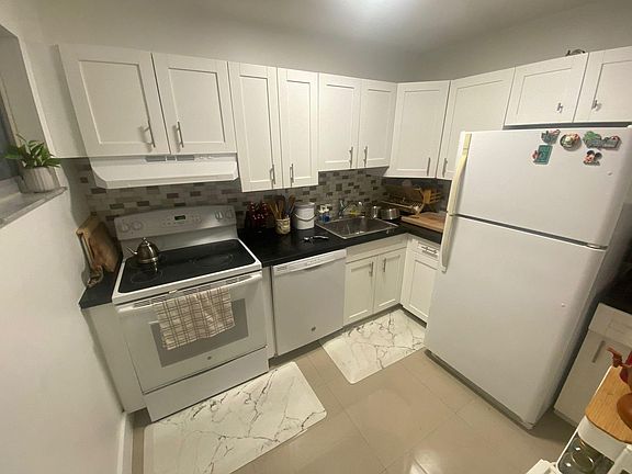 3rd image of 6920 Harding Ave #300