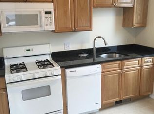 60 Cedar St #1A, Cambridge, MA 02140