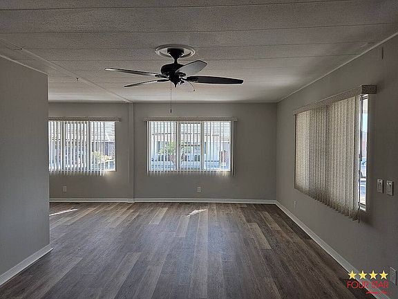 5th image of 2325 Fremont Dr