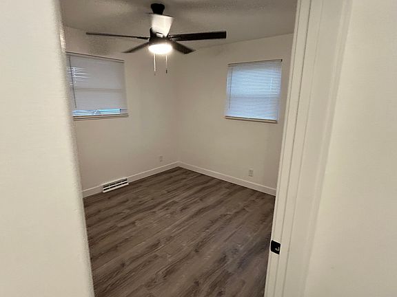 4th image of 308 S 47th St #4