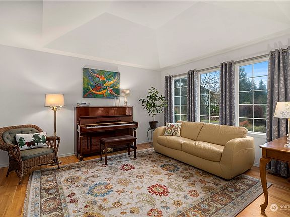 5th image of 9022 169th Street E