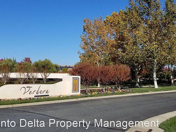 3rd image of 2085 Ladera Dr