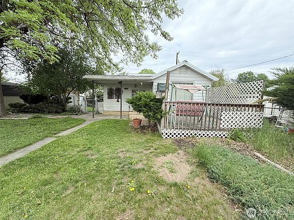 3rd image of 318 Birch St S