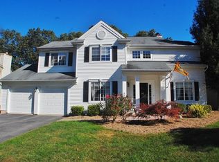 25 Winding Brook Ln, Oak Ridge, NJ 07438