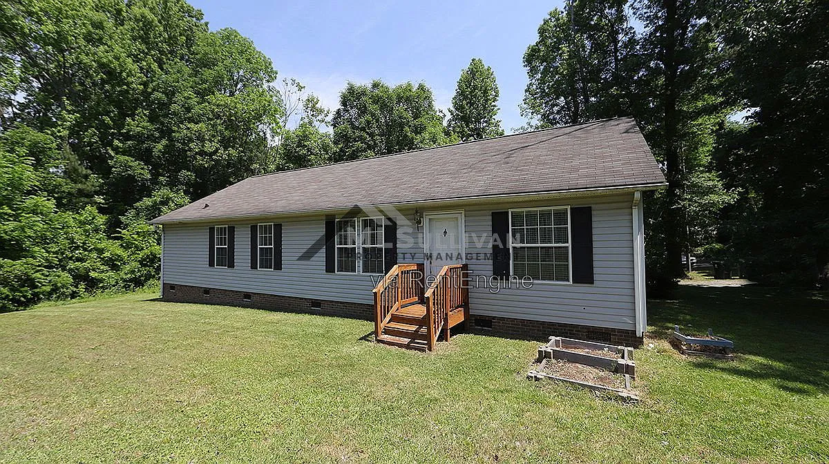 3 bed, 2.0 bath, 1574 sqft, $1,800 — Photo 2