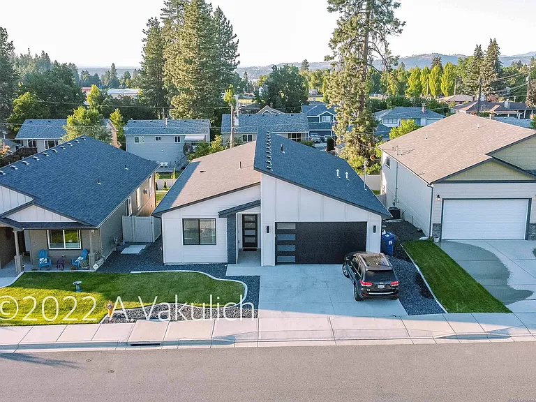 3311 E 25th Ave — Photo 22
