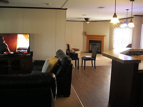 5th image of 56 Kent Ct