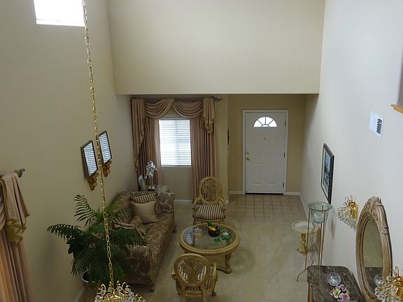 2nd image of 17 Michael Ln