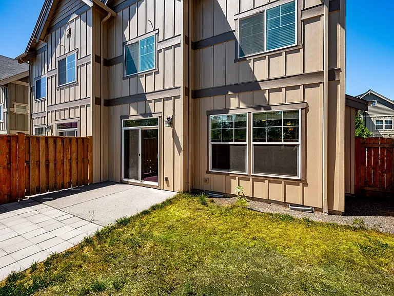 1064 SE Leonel Ln — Photo 14