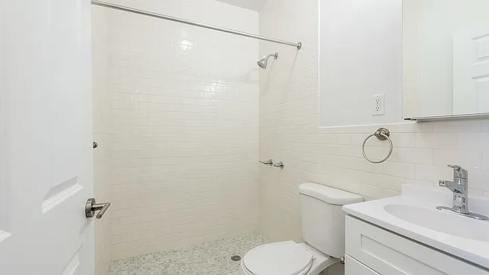 Rented by Nooklyn NYC LLC | media 30