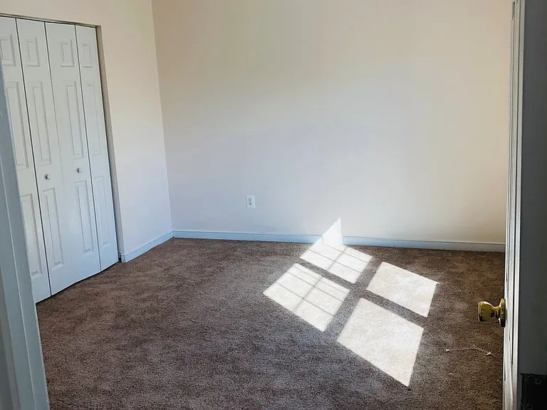 218 Obrien Rd — Photo 37