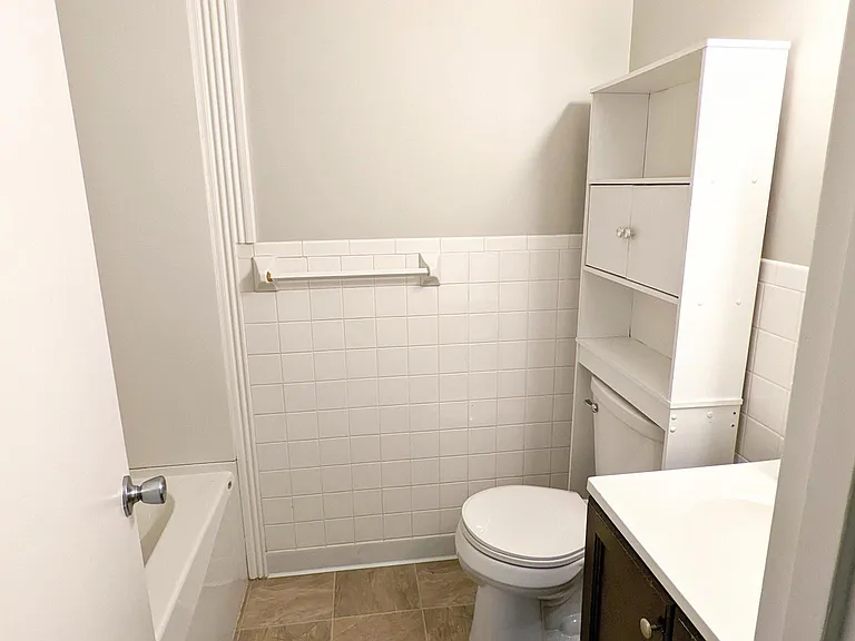 307 Robinhood Ln #EAST — Photo 10