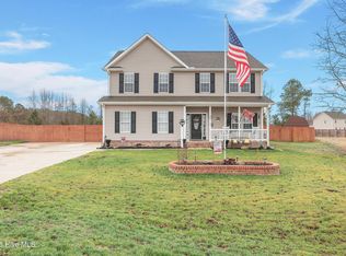 202 Azalea Blossom Ct, Maysville, NC 28555