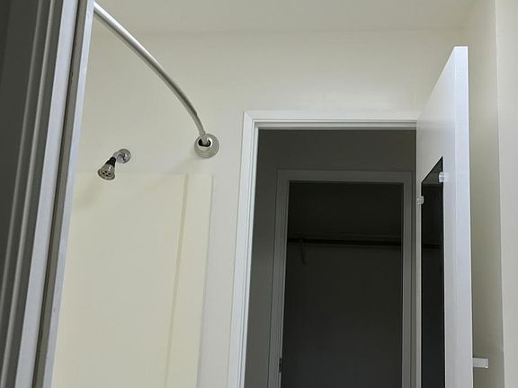 4th image of 343 Bean Ave APT B