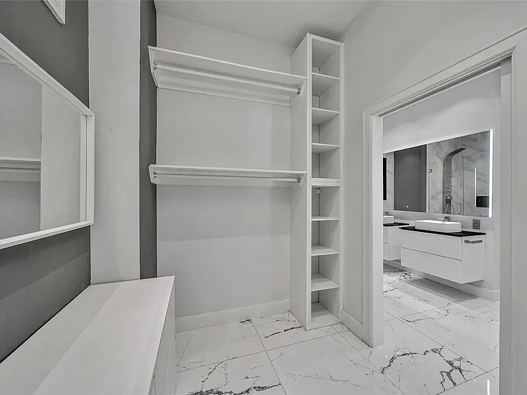 2206 Saxon Dr — Photo 28