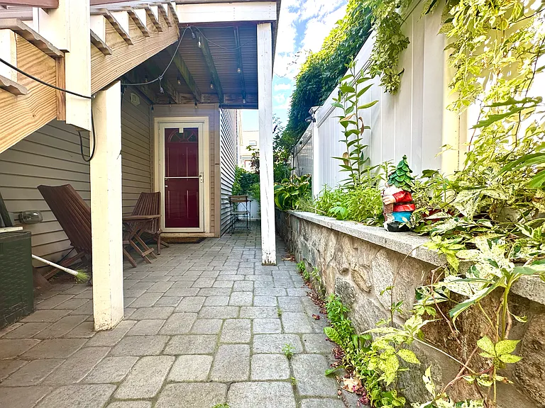 119 Willow St #1 — Photo 12