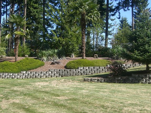 4th image of 7002 185th Ave E