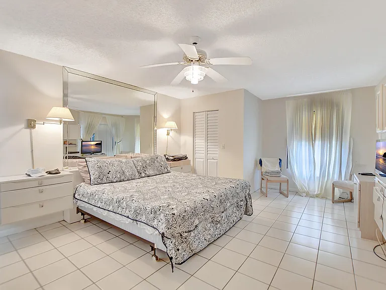 7310 Ashford Pl #405 — Photo 16