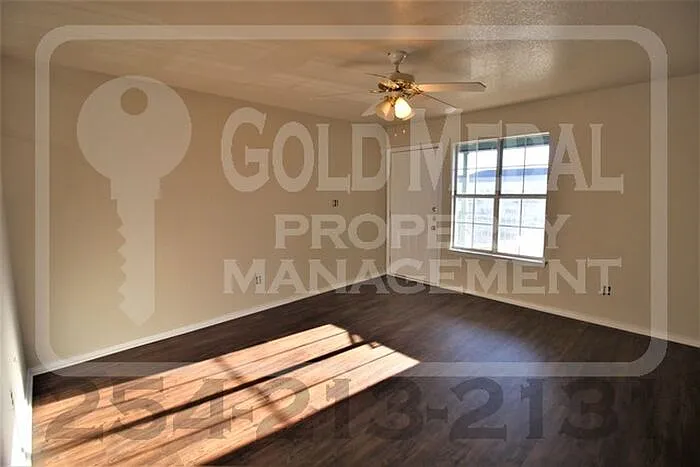 3 bed, 2.0 bath, 1134 sqft, $825 — Photo 3