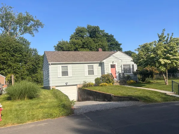 5 Herster Drive, East Lyme, CT 06357