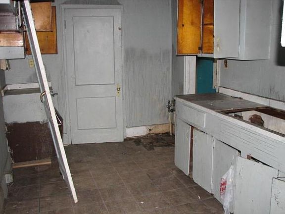 3rd image of 501 McAllister St