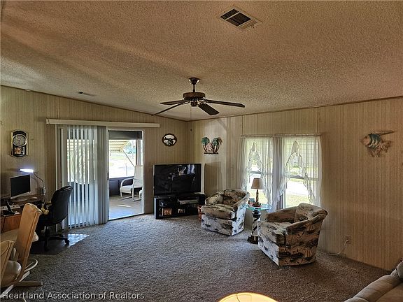 3rd image of 65 Pinecrest St