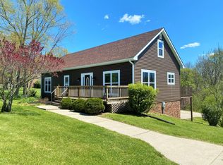 1120 Skyview Dr, Carrollton, KY 41008