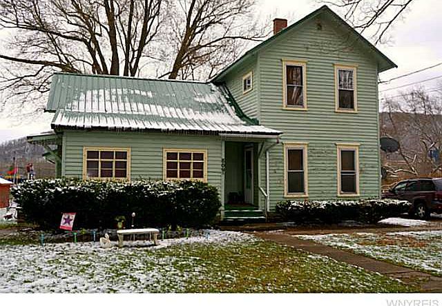 2nd image of 809 Front Ave