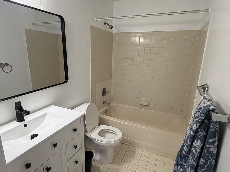 5208 Ravens Crest Dr #5208 — Photo 8