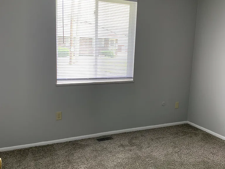 122 Maynard Dr — Photo 10