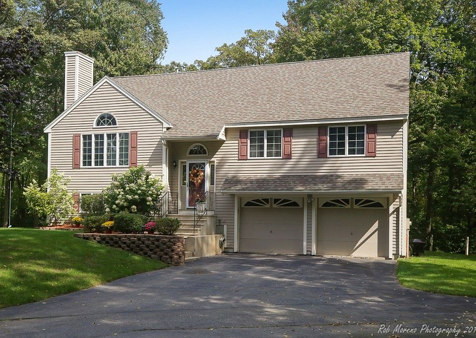1st image of 30 Fairway Dr