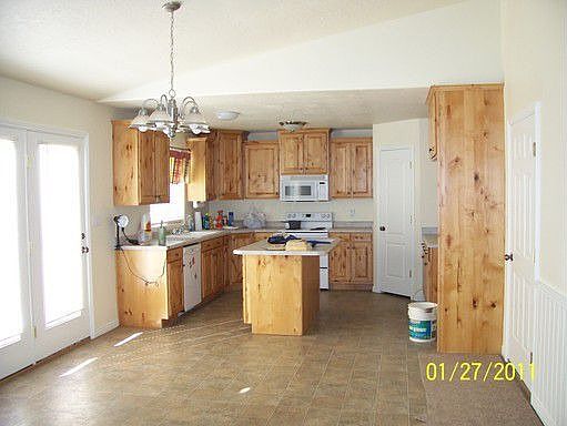 2nd image of 225 N 470 W