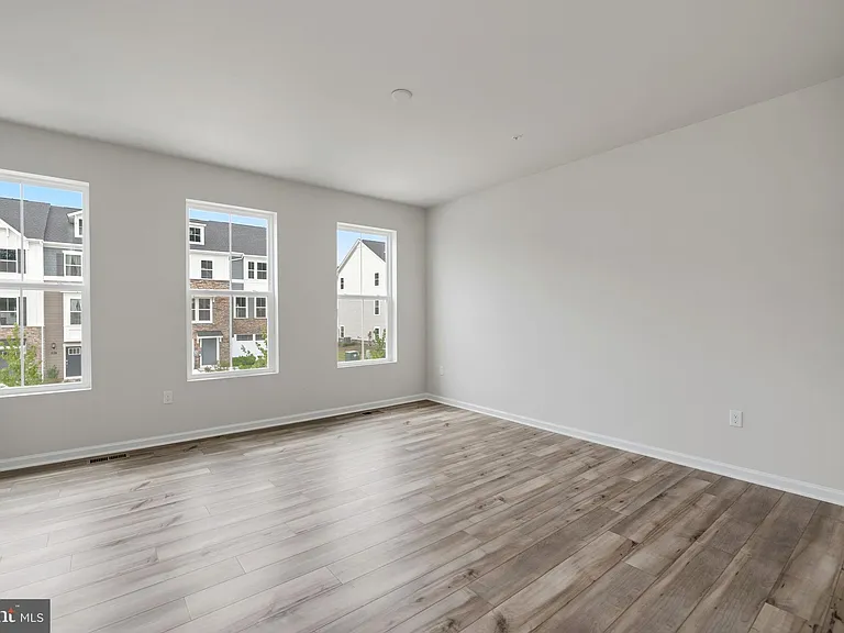 5616 Ludlow Pl — Photo 24