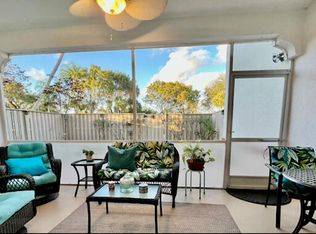 102 Cypress Point Dr, Palm Beach Gardens, FL 33418