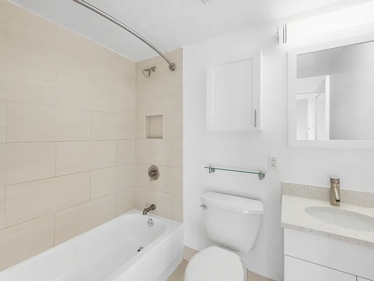 354 E 91st St #608 — Photo 9