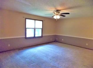 2805 N Oakland Ave, Springfield, MO 65803