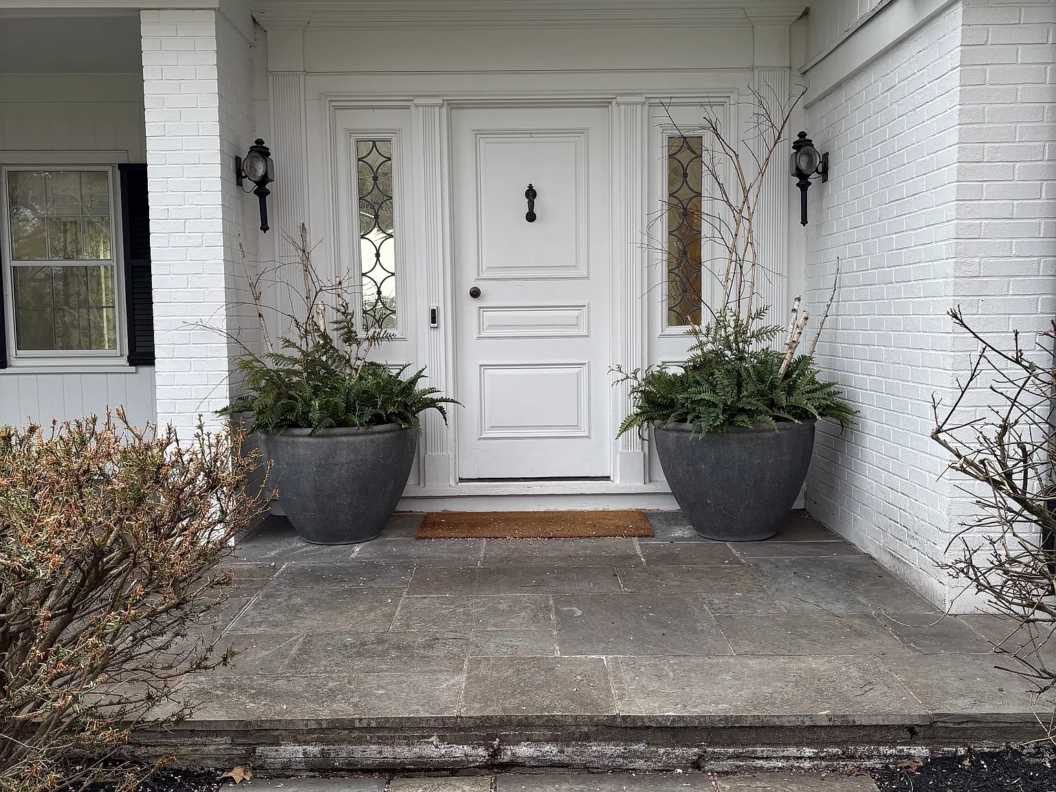 7 bed, 6.5 bath, 5000 sqft, $6,000 — Photo 2
