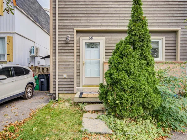 50 Hoskins Sq, Brampton, ON L6S 2N6