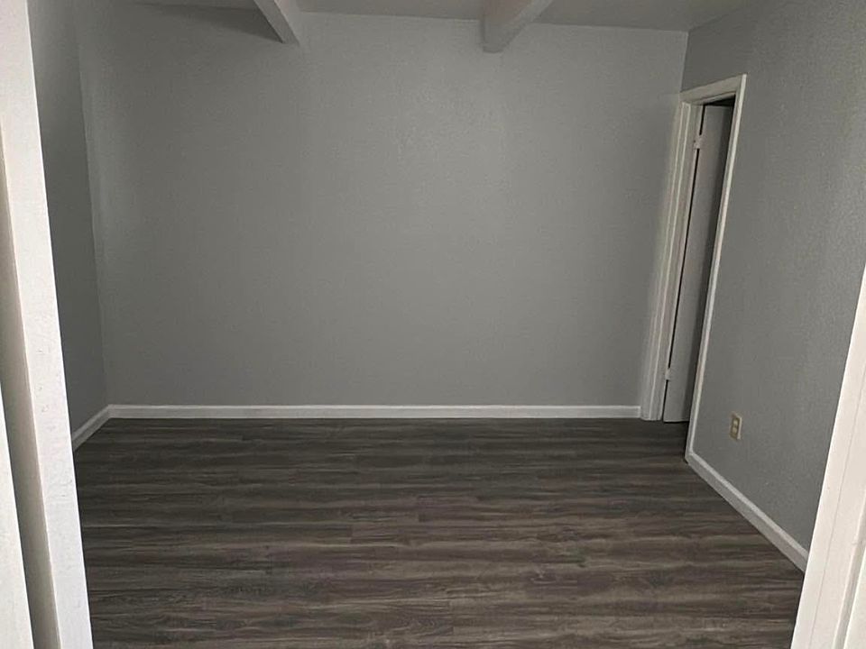 2nd image of 742 Bowles St #11