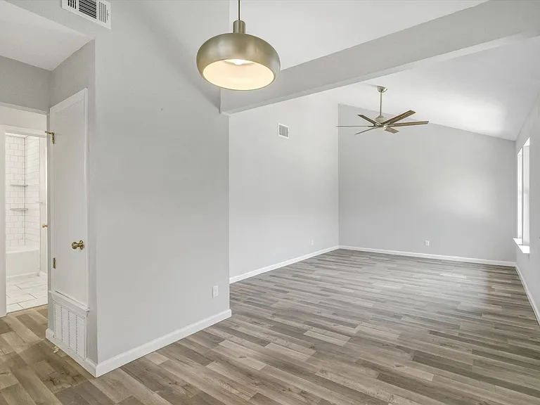 505 Old West Dr #B — Photo 7