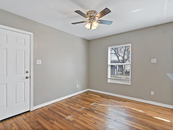5th image of 711 Churchill Dr