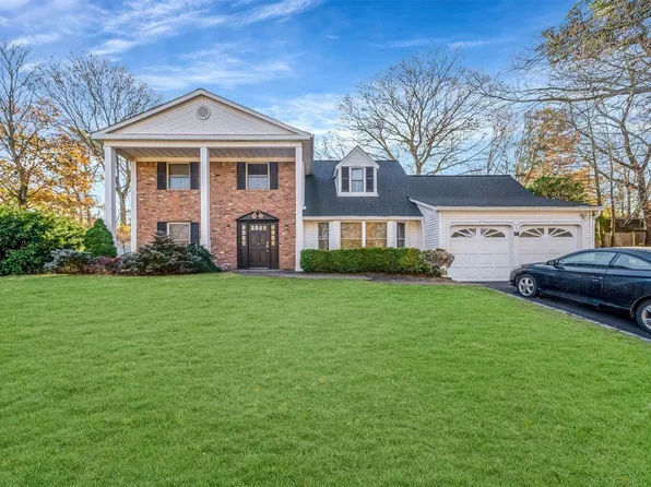 54 W Denis Lane, Coram, NY 11727